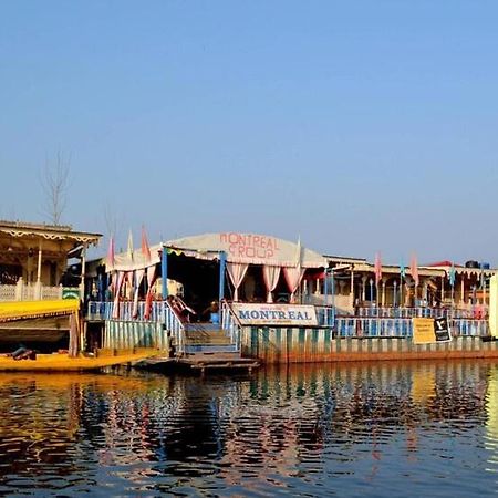 Montreal Group Of Houseboats Hotel Srinagar  Bagian luar foto