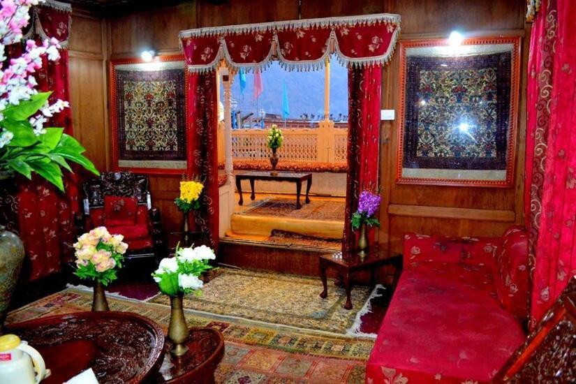 Montreal Group Of Houseboats Hotel Srinagar  Bagian luar foto